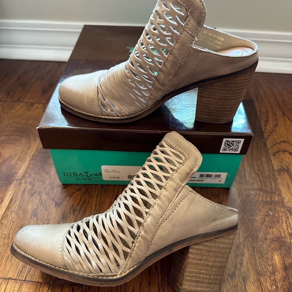 Diba True Landing Crew stone slip in mules